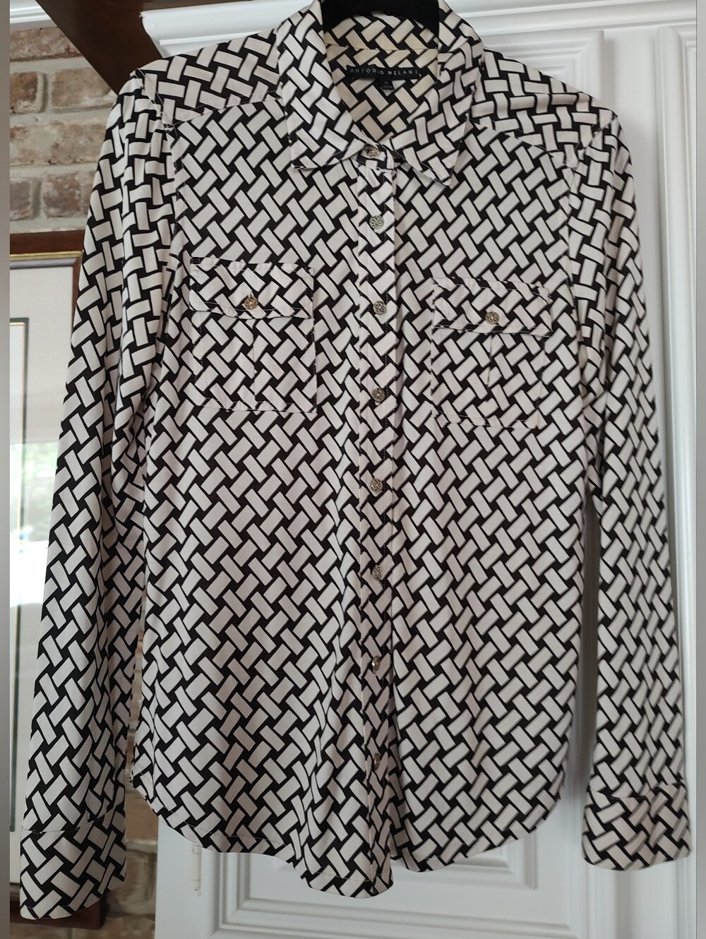 ANTONIO MELANI Women's Black & White Geometric Button-Down Shirt Size M